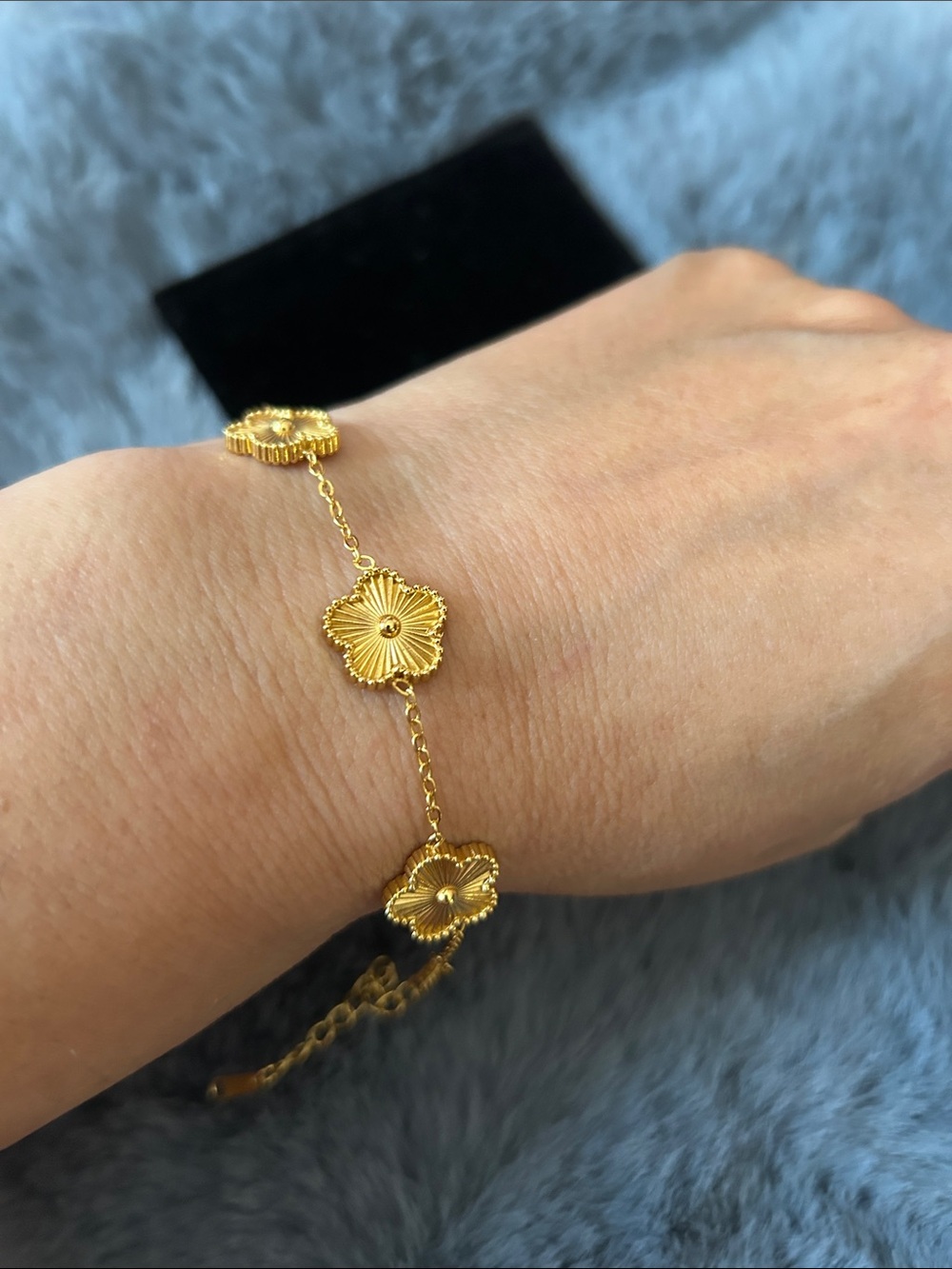 Stainless Steel Gold Floral Chain Bracelet - Elegant Women's Jewelry